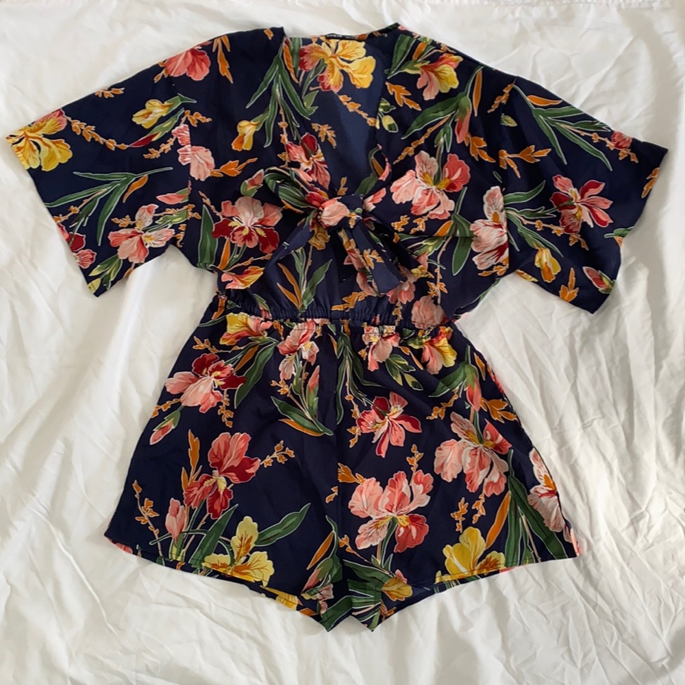 Shein size medium tie front romper